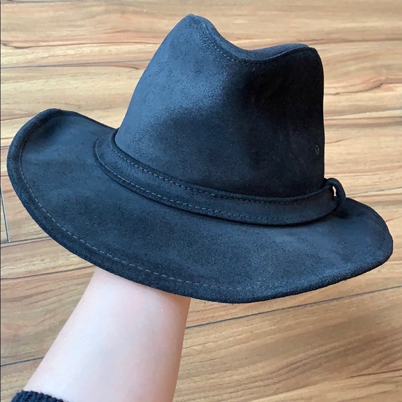 Minnetonka Other - 🏔MINNETONKA Black Leather Hat☀️